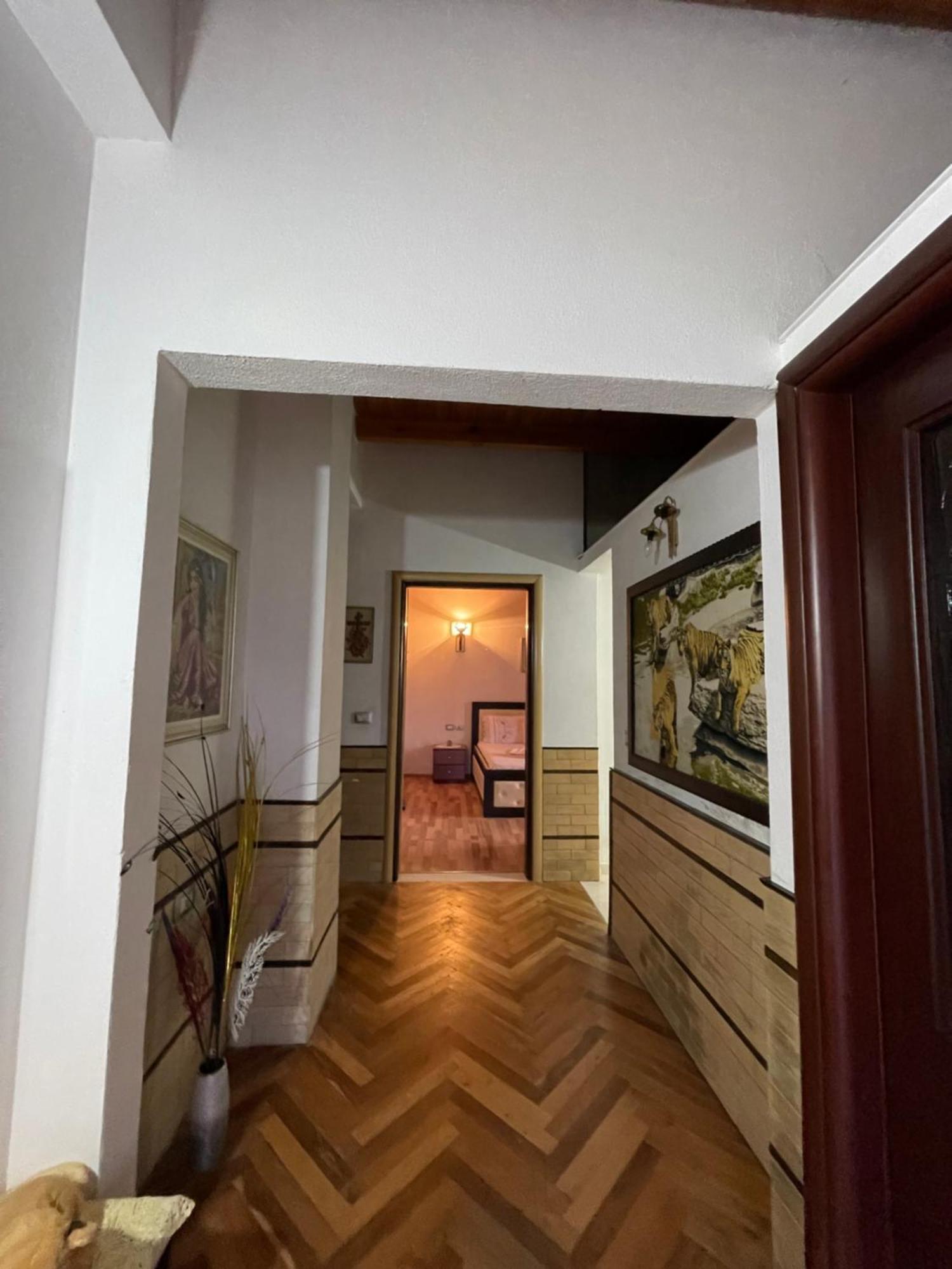 Elsa'S Villa Gjirokaster Bagian luar foto