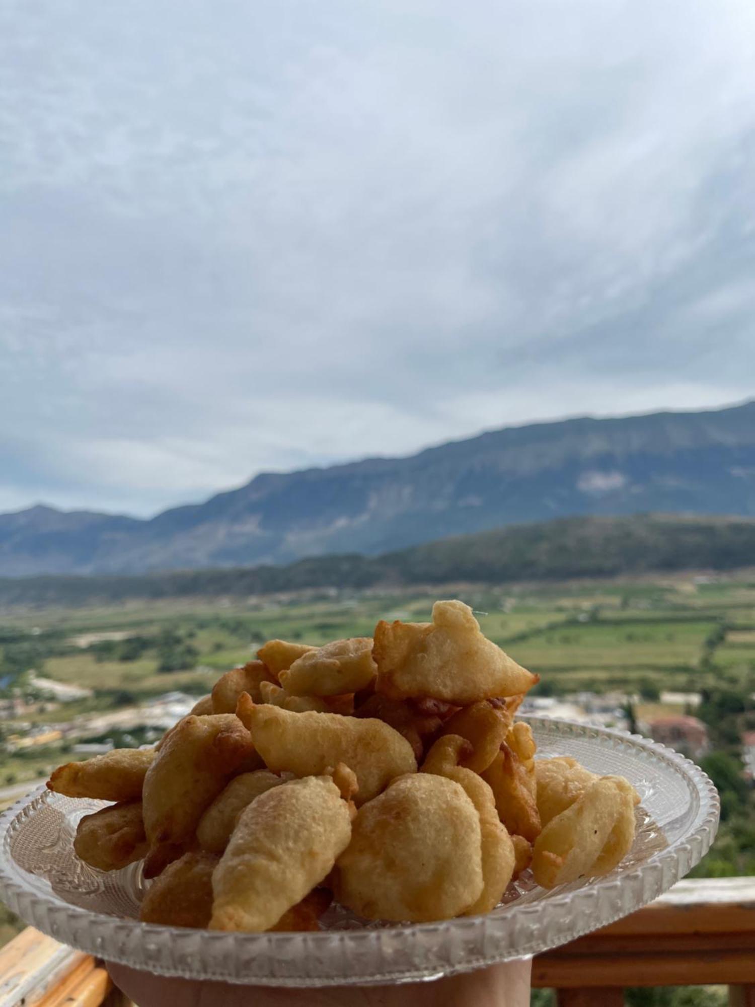 Elsa'S Villa Gjirokaster Bagian luar foto